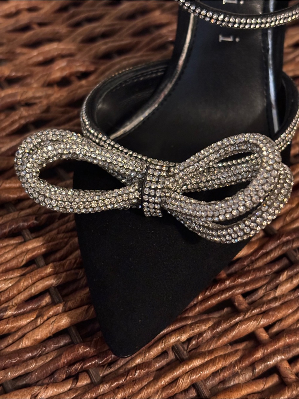 Gianni Bini Black Rhinestone Bow Heels | Crystal Embellished Stiletto | Size 6 - Picture 3 of 10